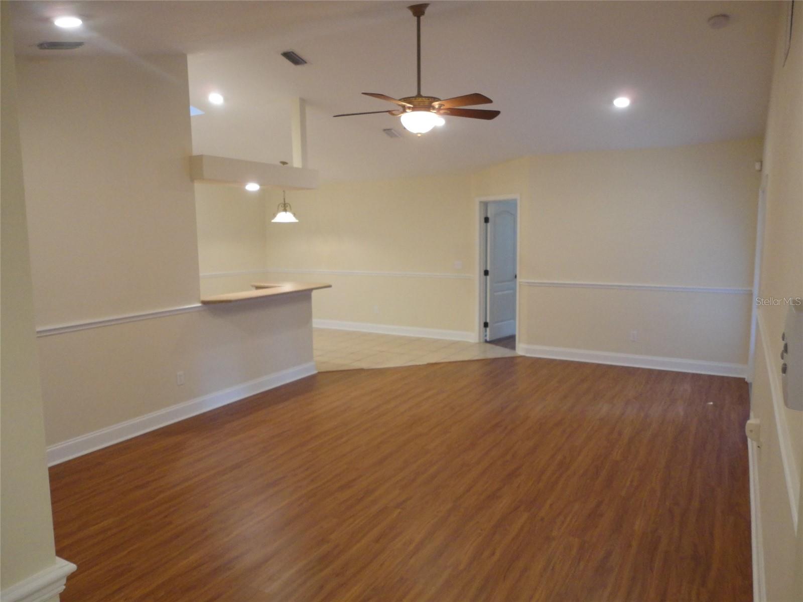 Image 3 of 14 For 25305 15th Avenue