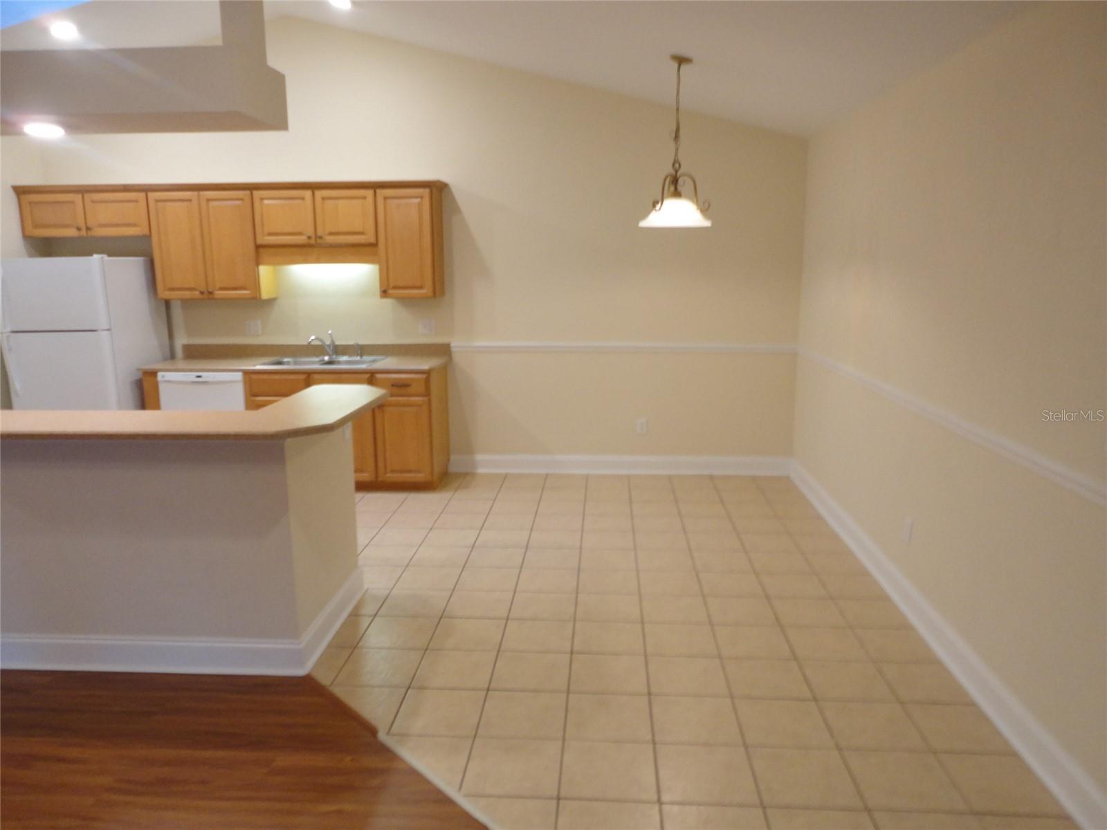 Image 4 of 14 For 25305 15th Avenue