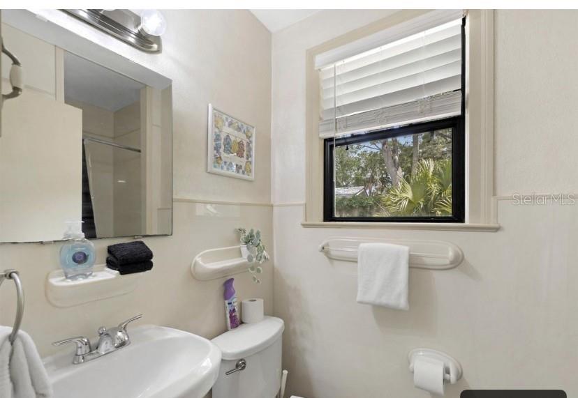 Image 7 of 14 For 210 Flagler Boulevard S