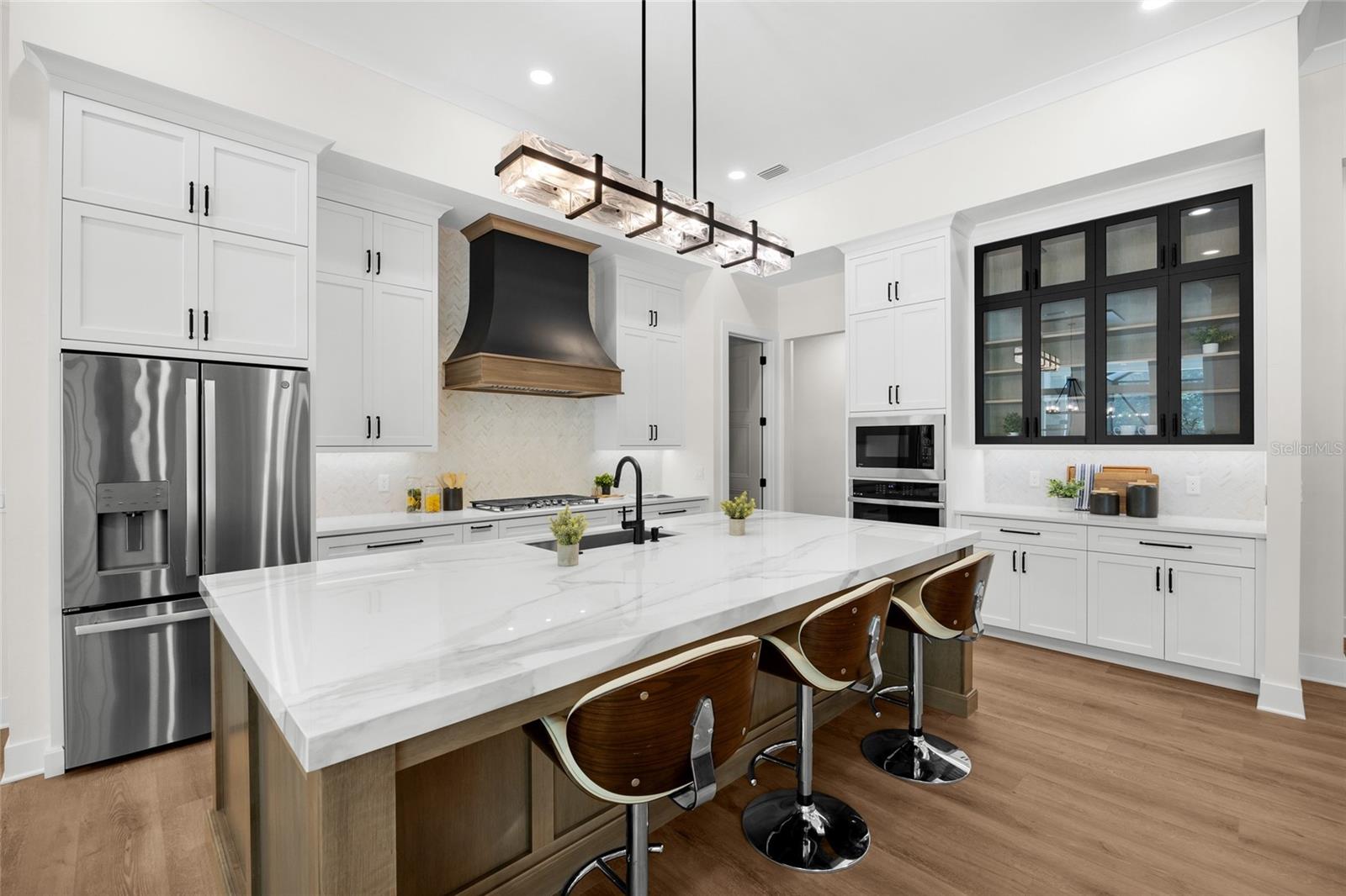 Image 6 of 19 For 5864 90th Street