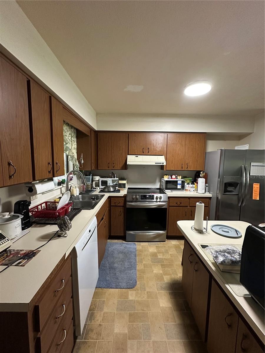 Image 3 of 14 For 8637 42nd Drive