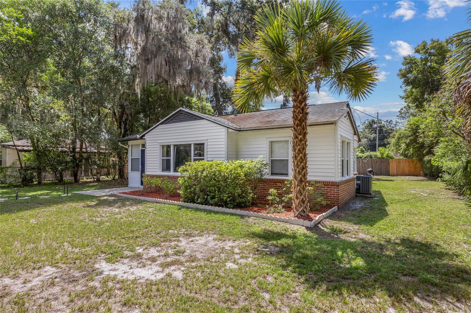 Image 2 of 34 For 1019 24th Avenue