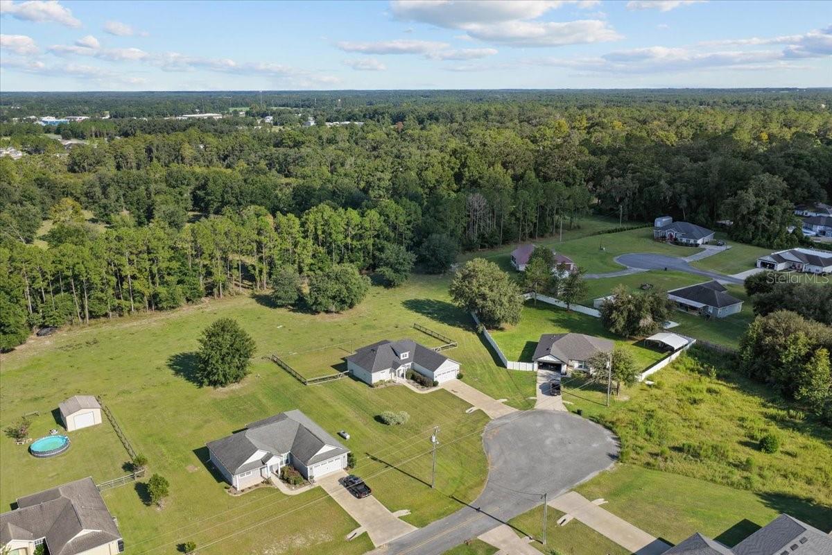 Image 40 of 50 For 335 Arrowbend Drive