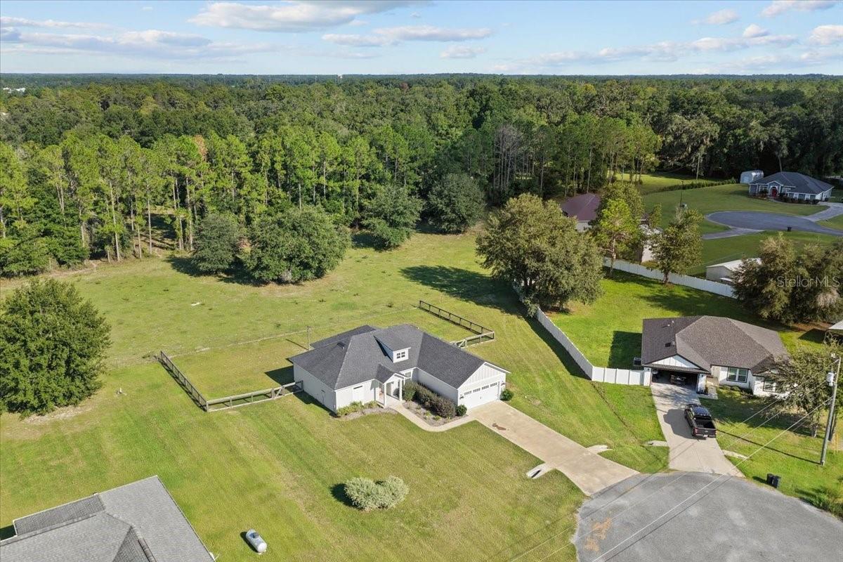 Image 41 of 50 For 335 Arrowbend Drive