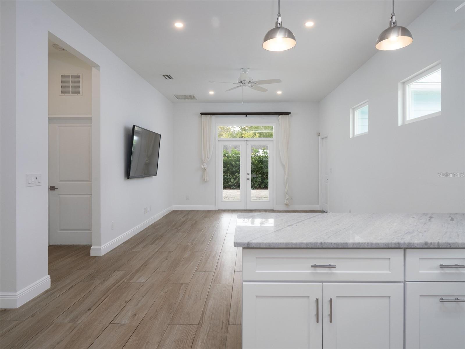 Image 11 of 32 For 1116 50th Drive