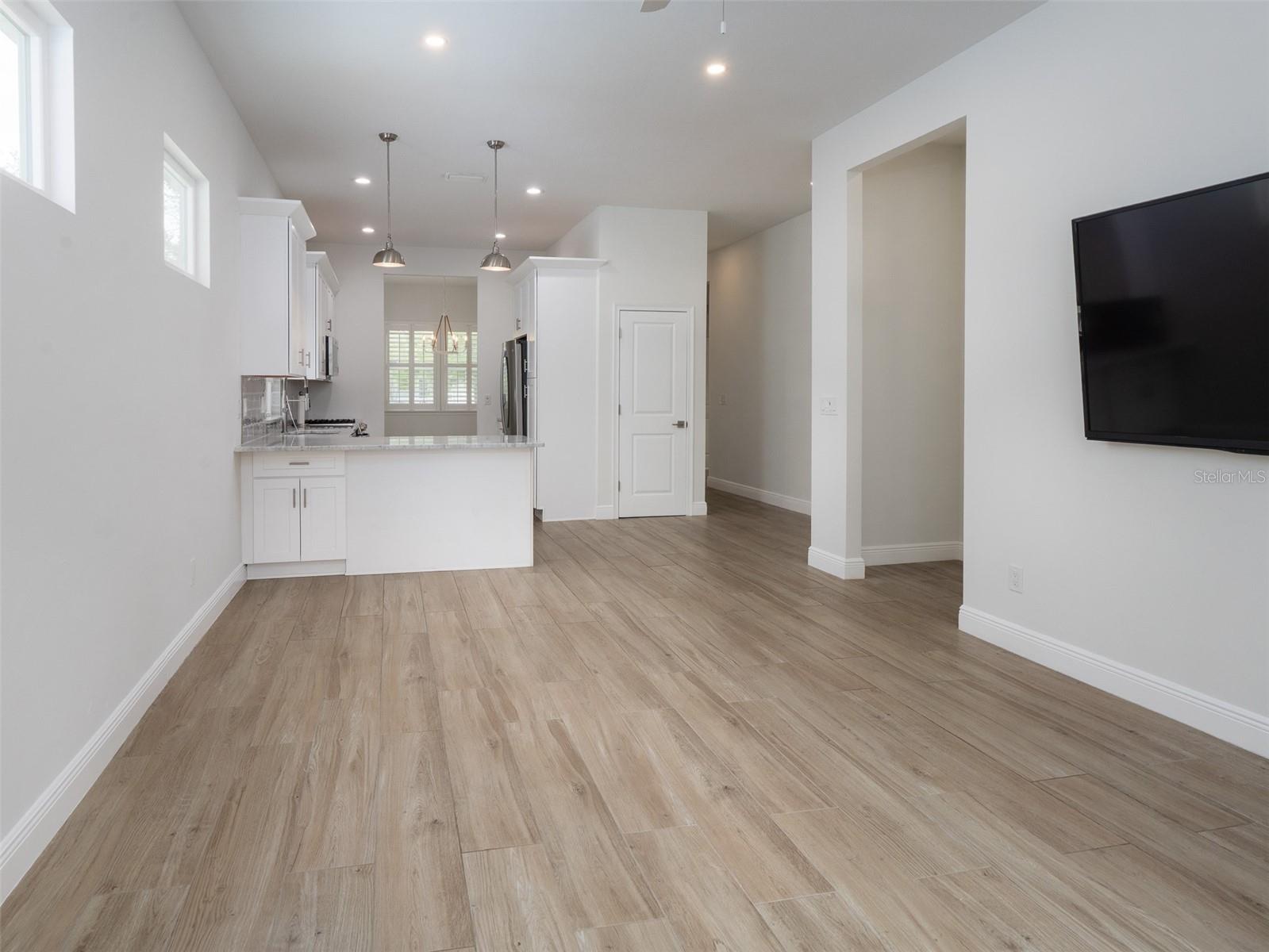 Image 13 of 32 For 1116 50th Drive