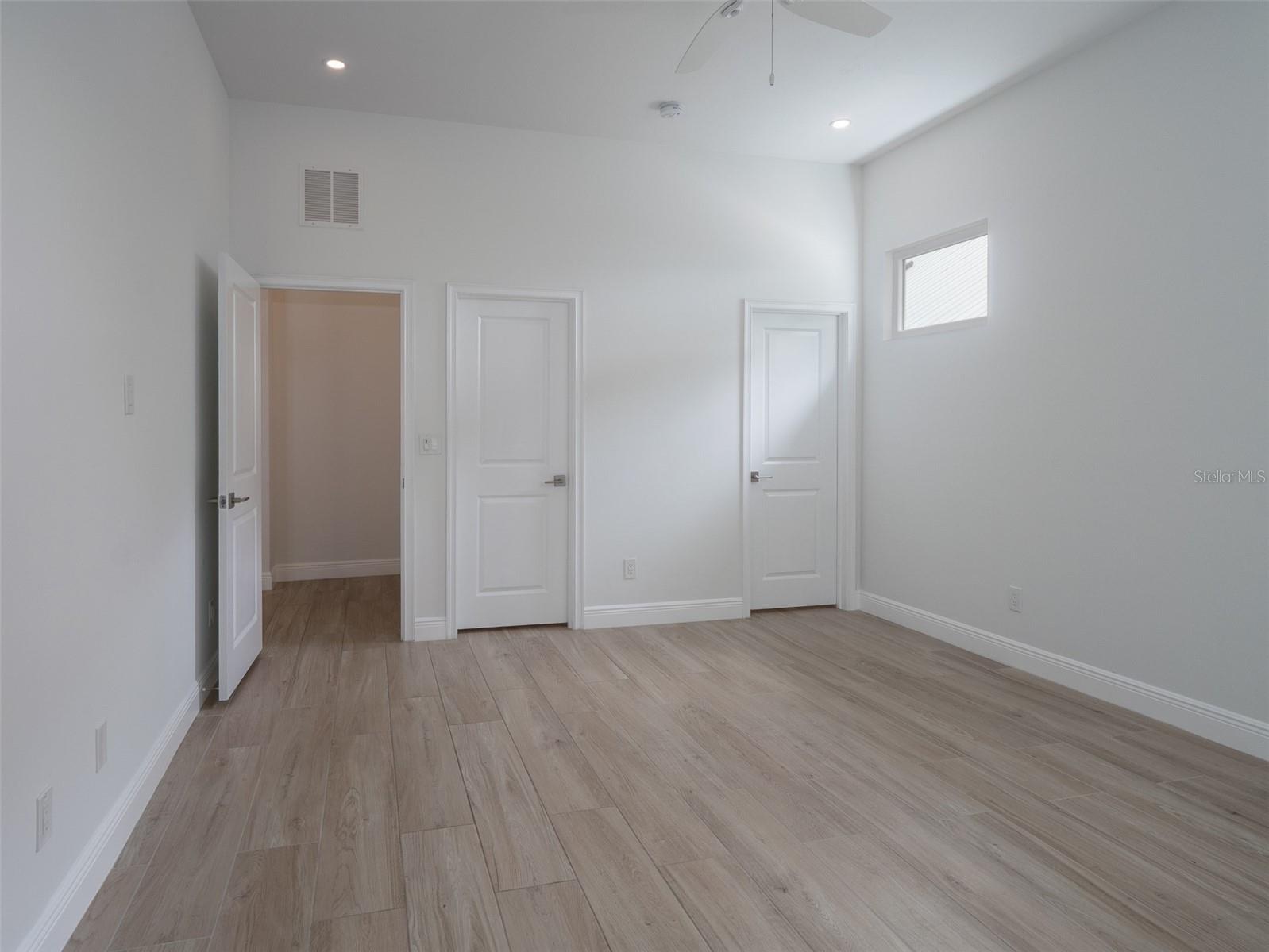Image 15 of 32 For 1116 50th Drive