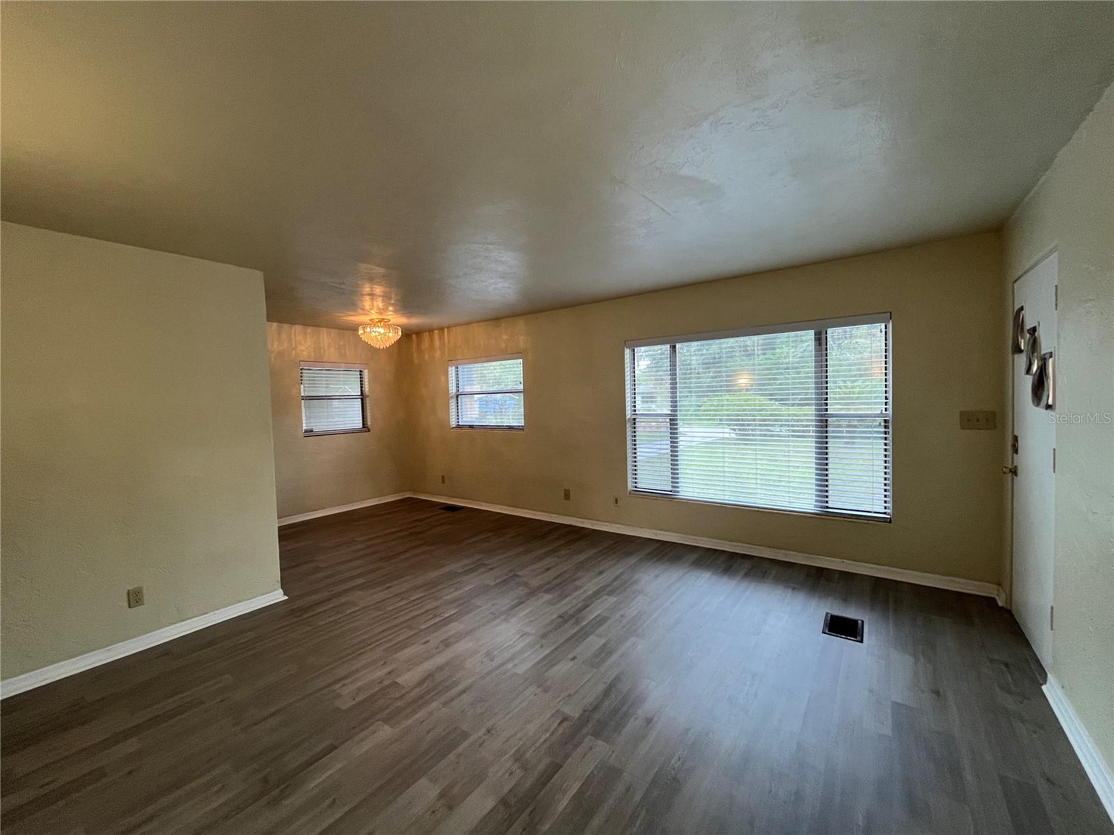 Image 4 of 23 For 501 14th Street