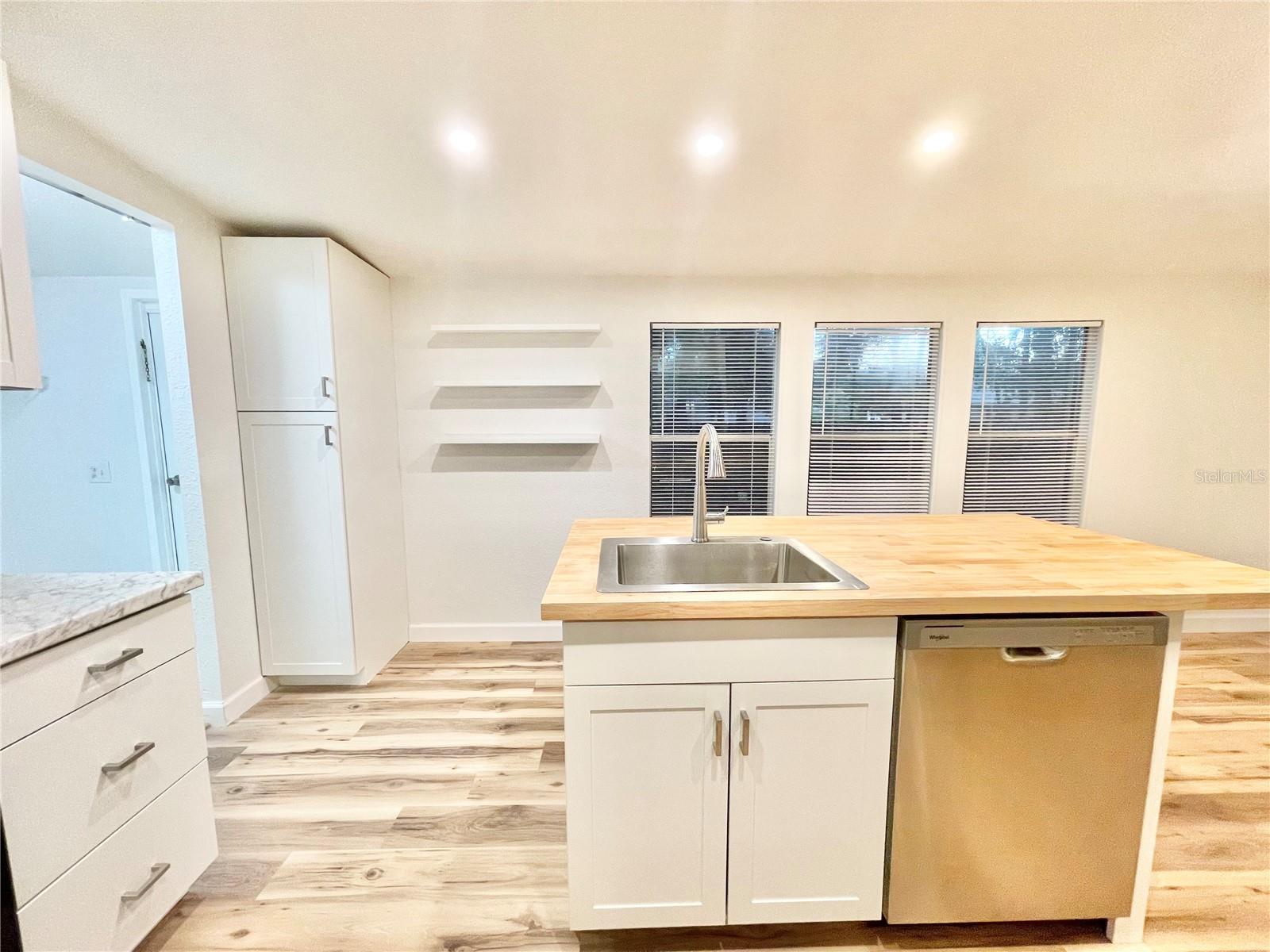 Image 4 of 34 For 13533 147th Avenue