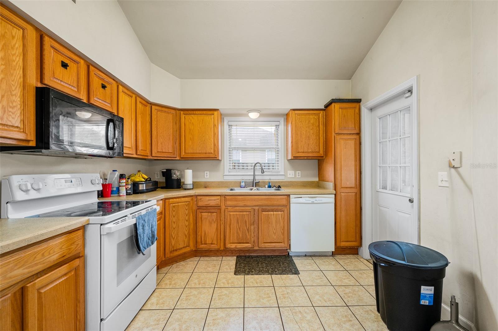 Image 11 of 32 For 7634 88th Street