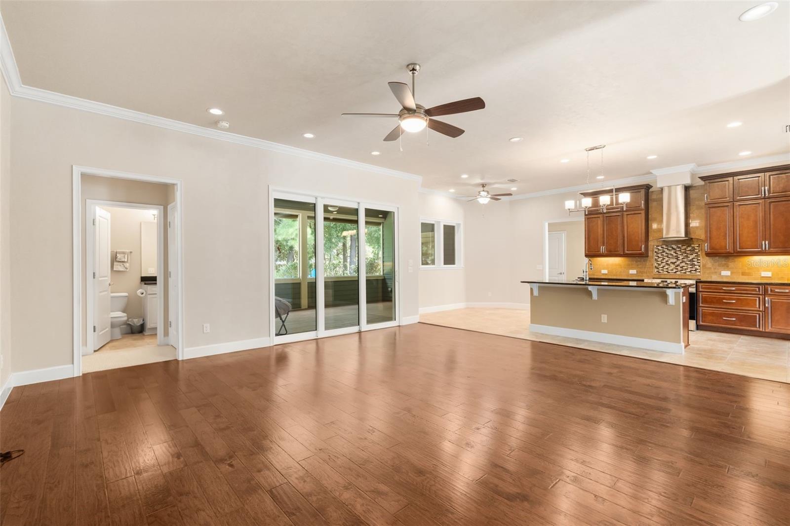 Image 11 of 63 For 11922 3rd Lane