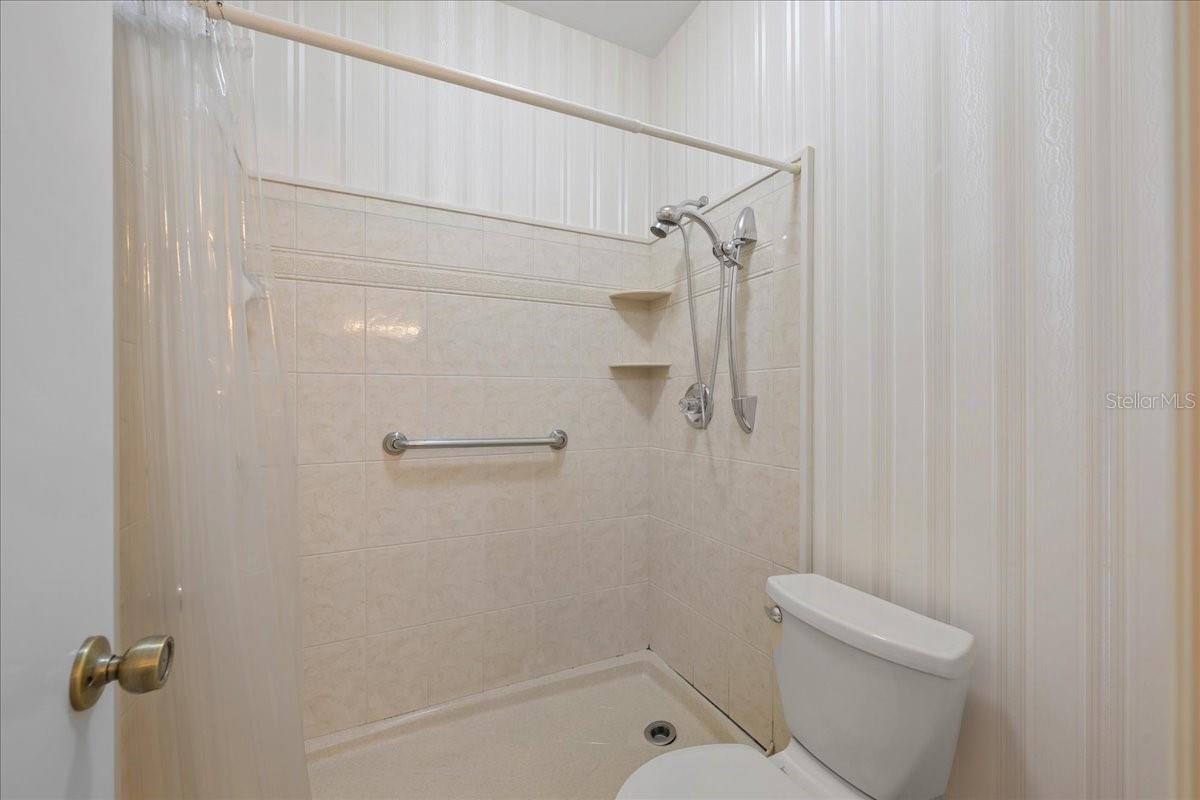 Image 18 of 36 For 3726 53rd Road