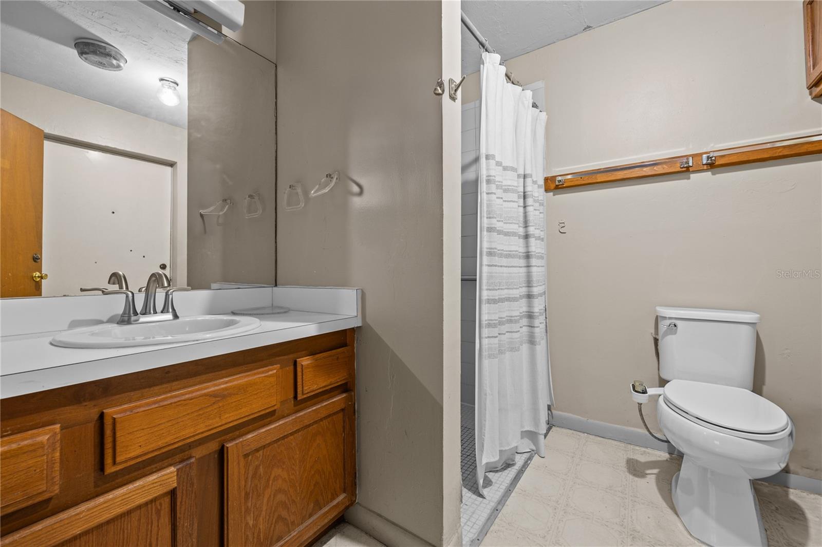 Image 22 of 33 For 211 Heflin Avenue