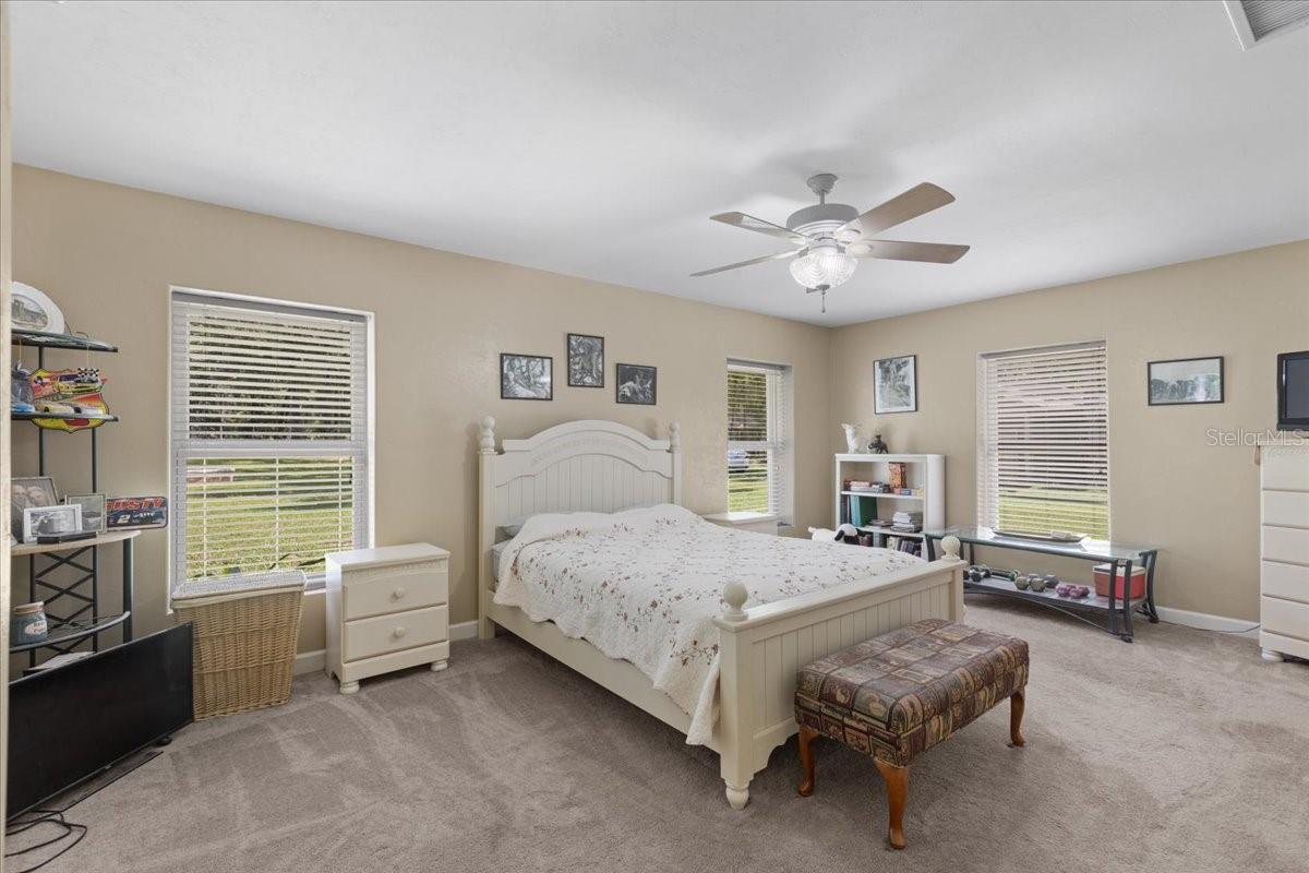 Image 11 of 77 For 4700 55th Avenue