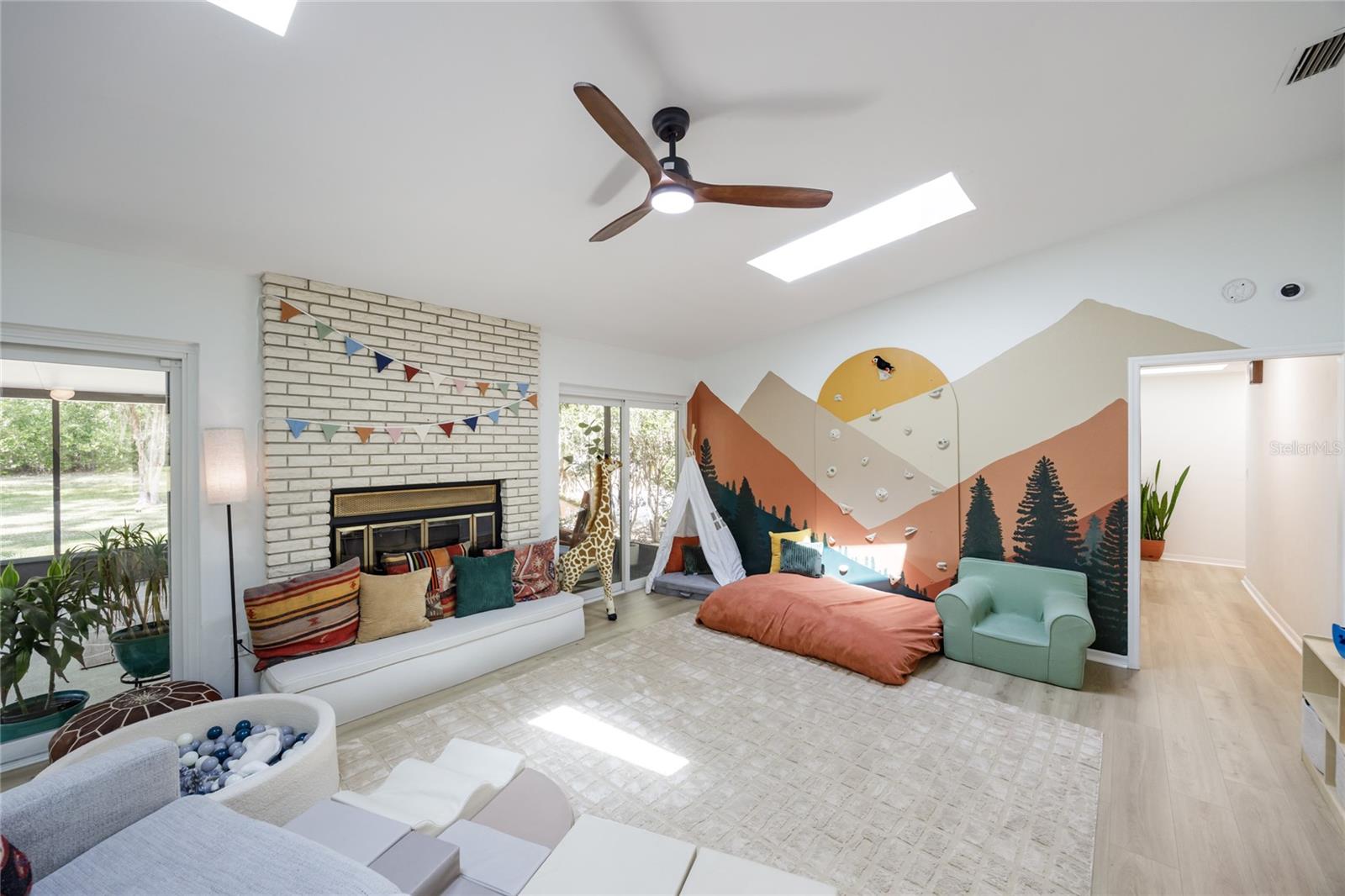 Image 17 of 69 For 1626 21st Street