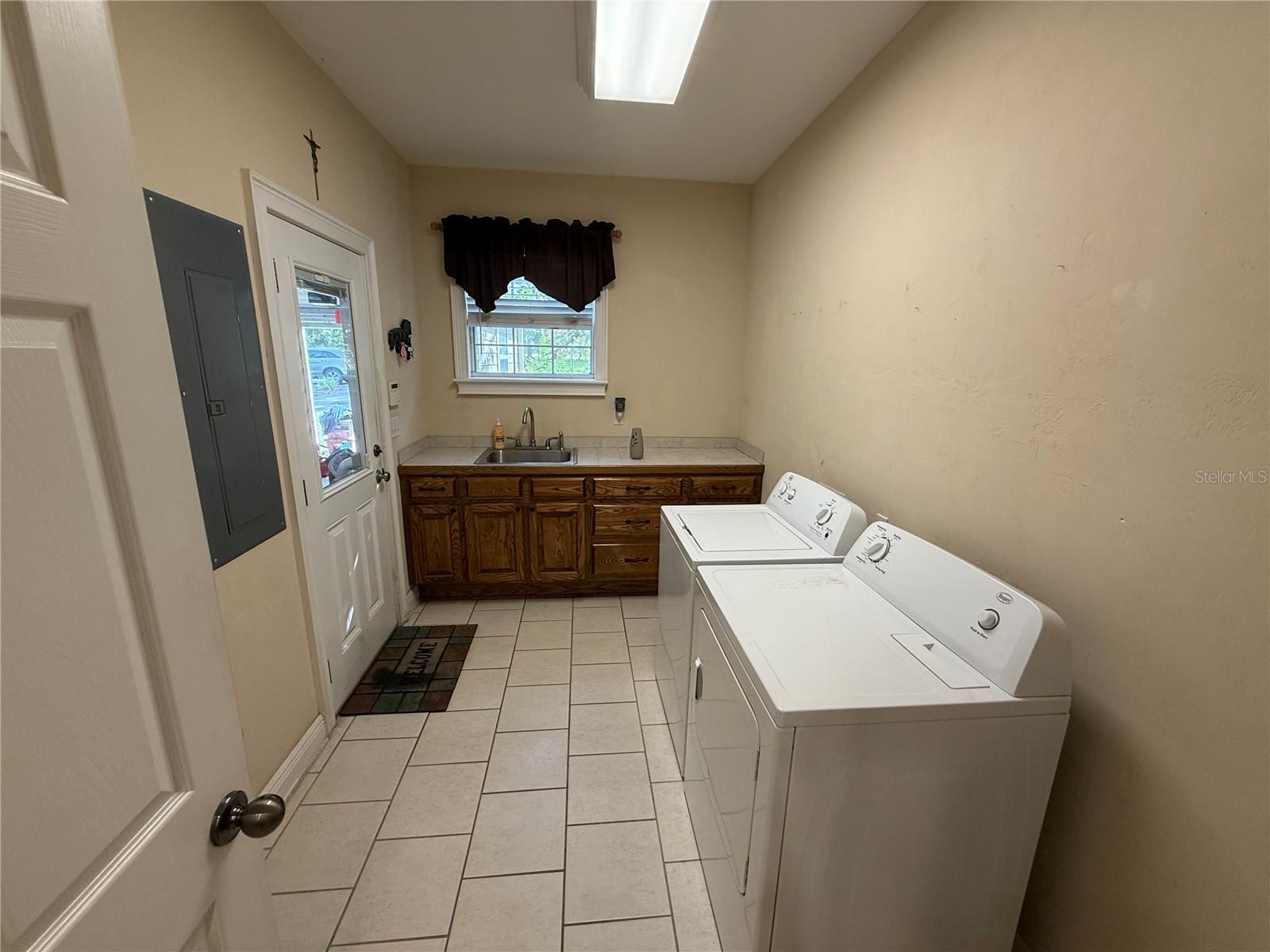 Image 11 of 36 For 8762 State Road 26