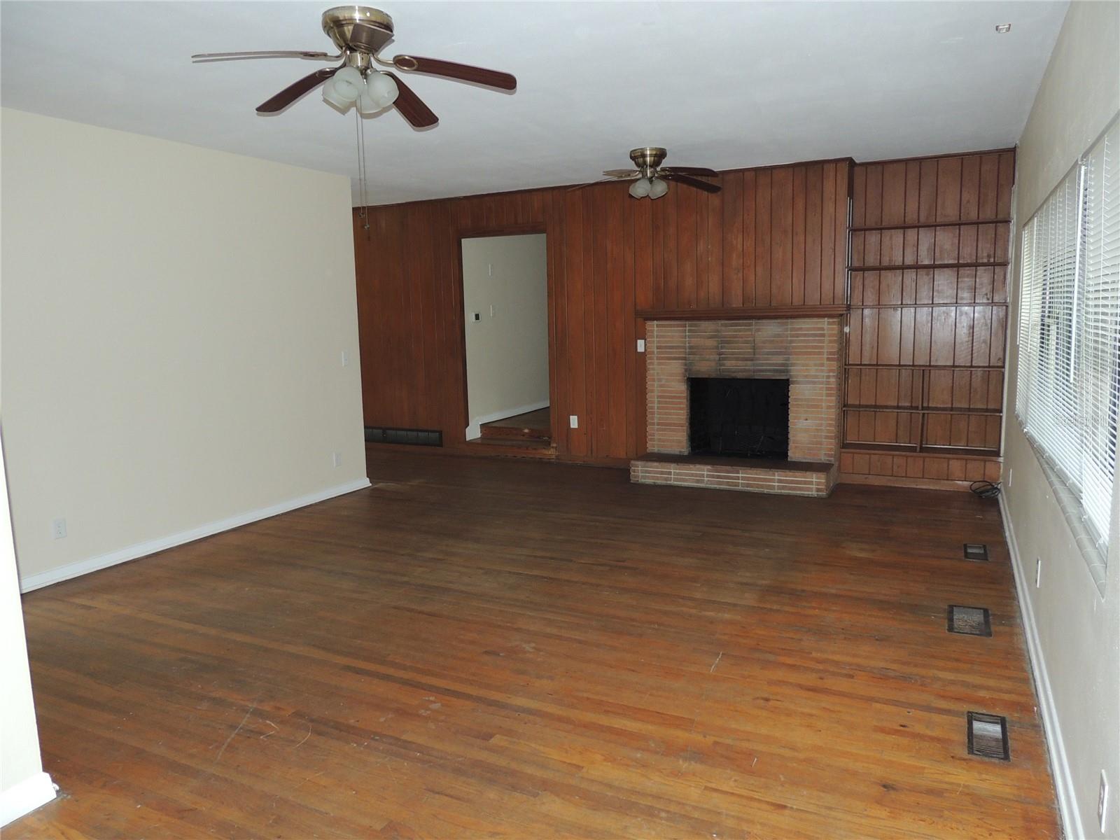 Image 4 of 28 For 1553 21st Avenue