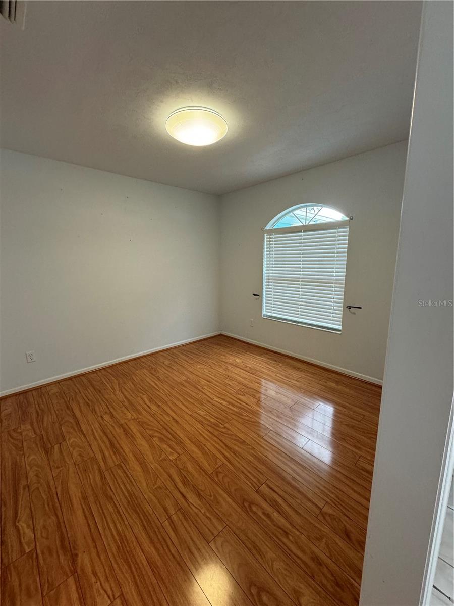 Image 4 of 18 For 5209 30th Lane