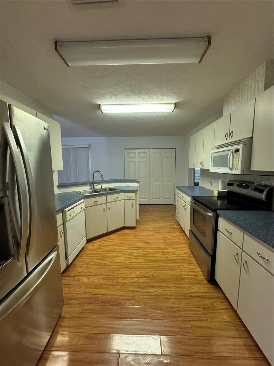 Image 5 of 18 For 5209 30th Lane