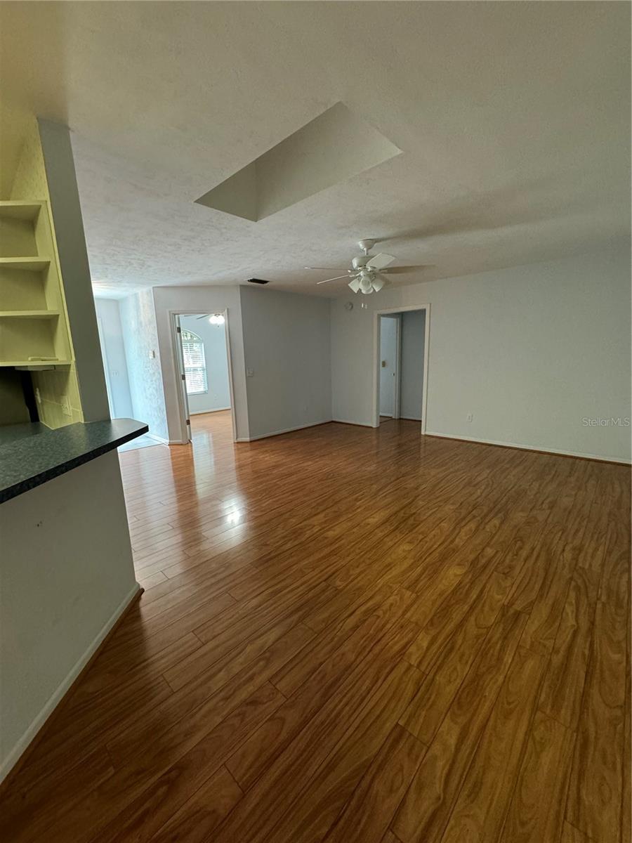 Image 7 of 18 For 5209 30th Lane