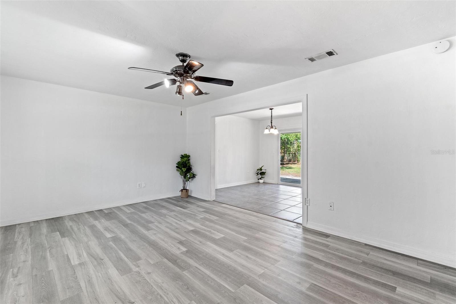 Image 4 of 28 For 5815 26th Terrace