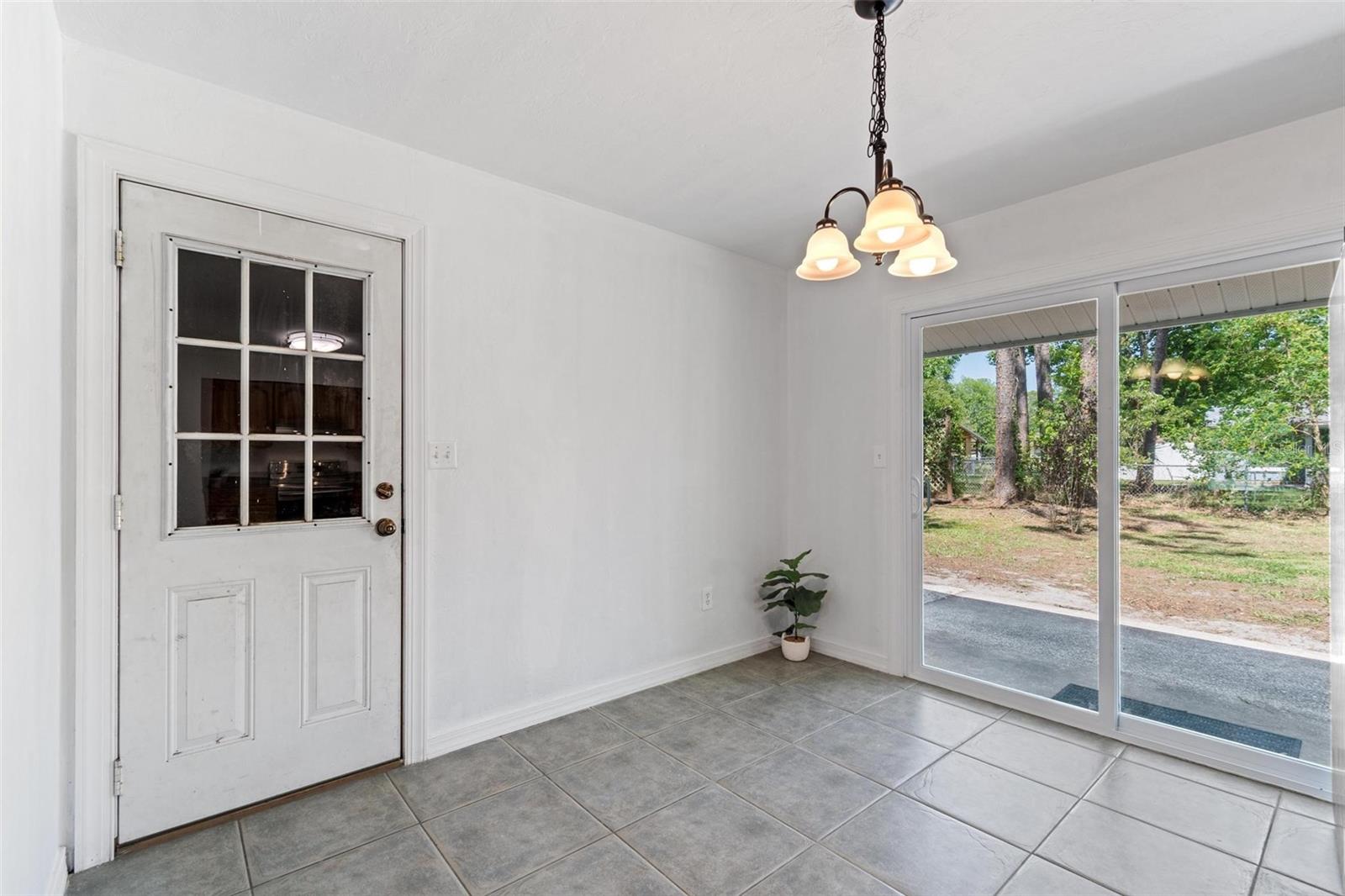 Image 7 of 28 For 5815 26th Terrace