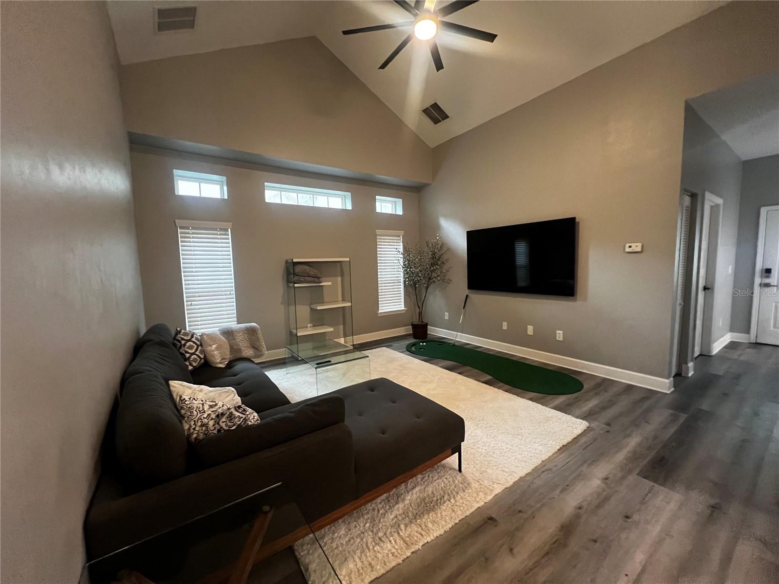 Image 3 of 16 For 250 145th Drive 21