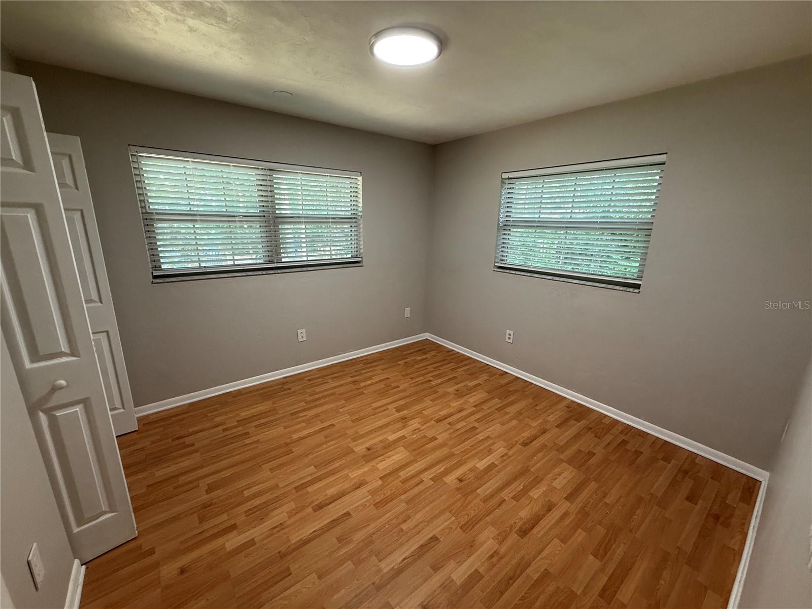 Image 11 of 15 For 5 28th Terrace