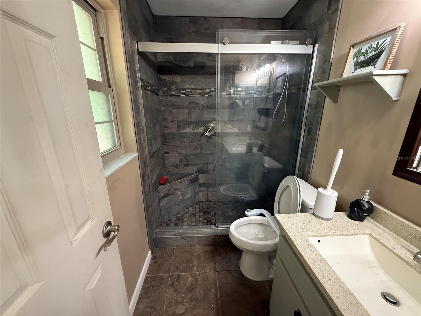 Image 4 of 15 For 5 28th Terrace