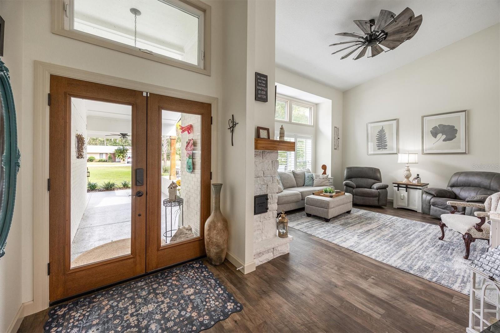 Listing photo id 14 for 1534 Frontier Drive