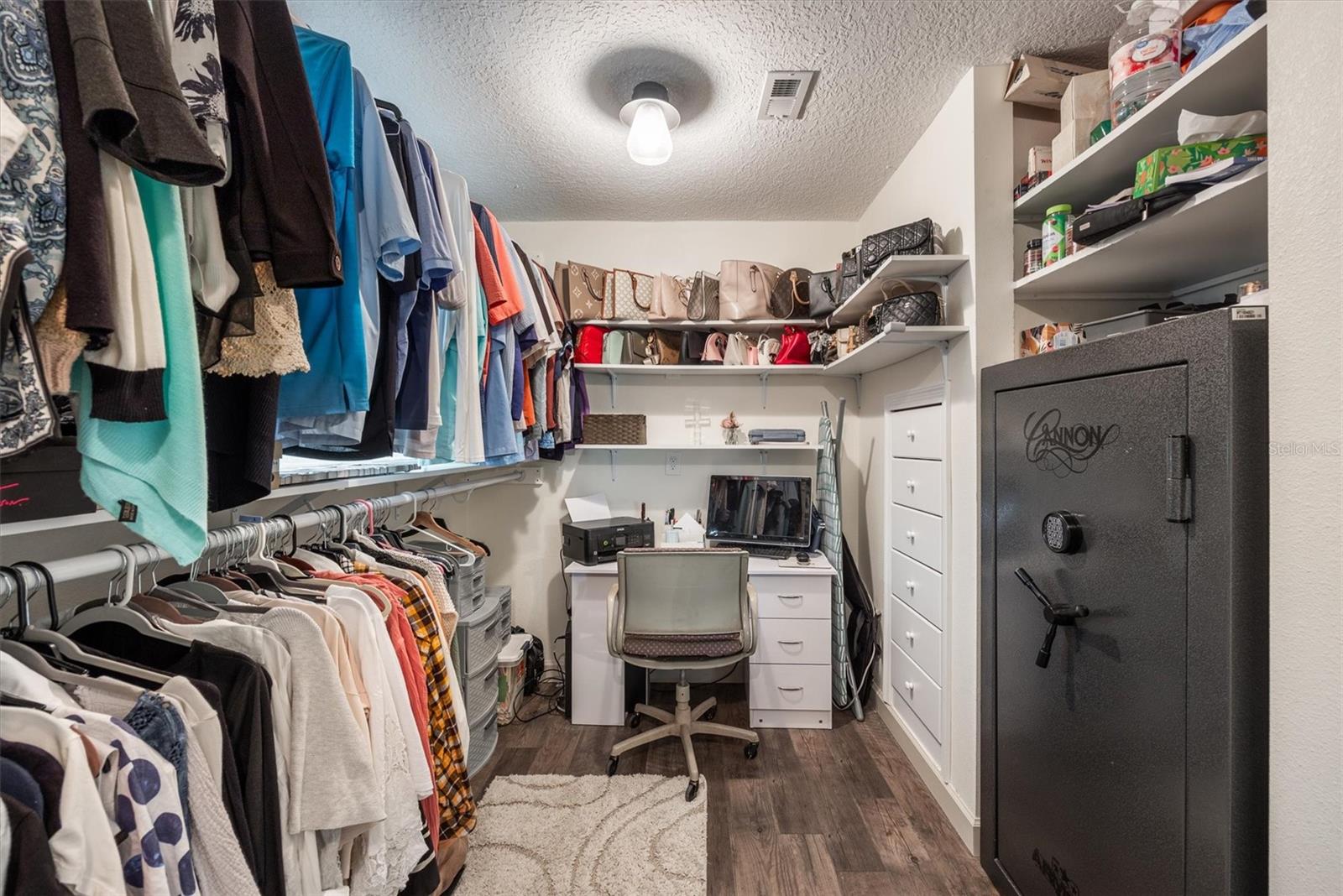 Listing photo id 20 for 1534 Frontier Drive