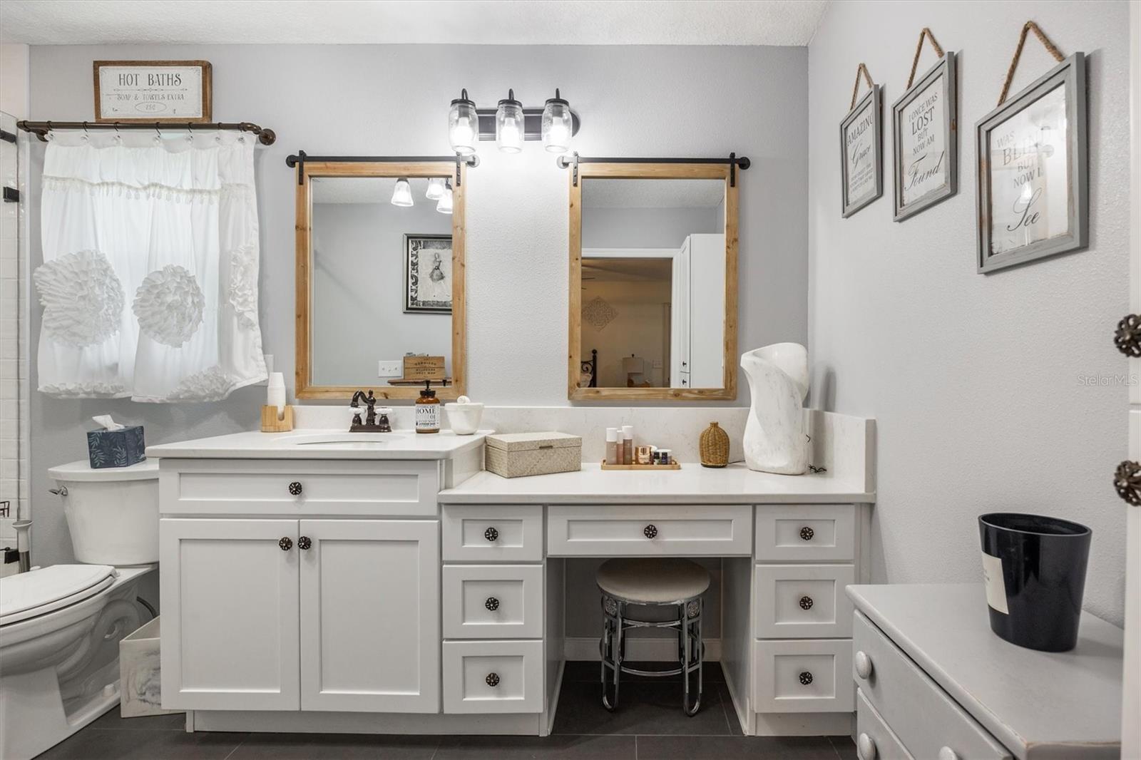 Listing photo id 25 for 1534 Frontier Drive