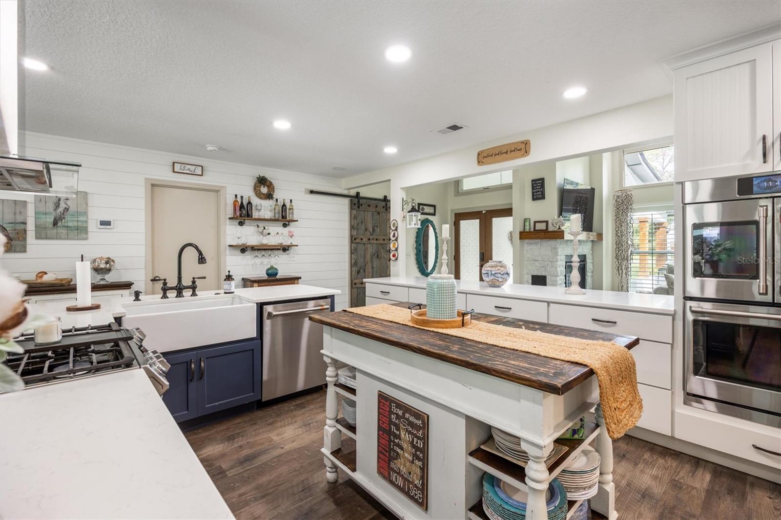 Listing photo id 29 for 1534 Frontier Drive