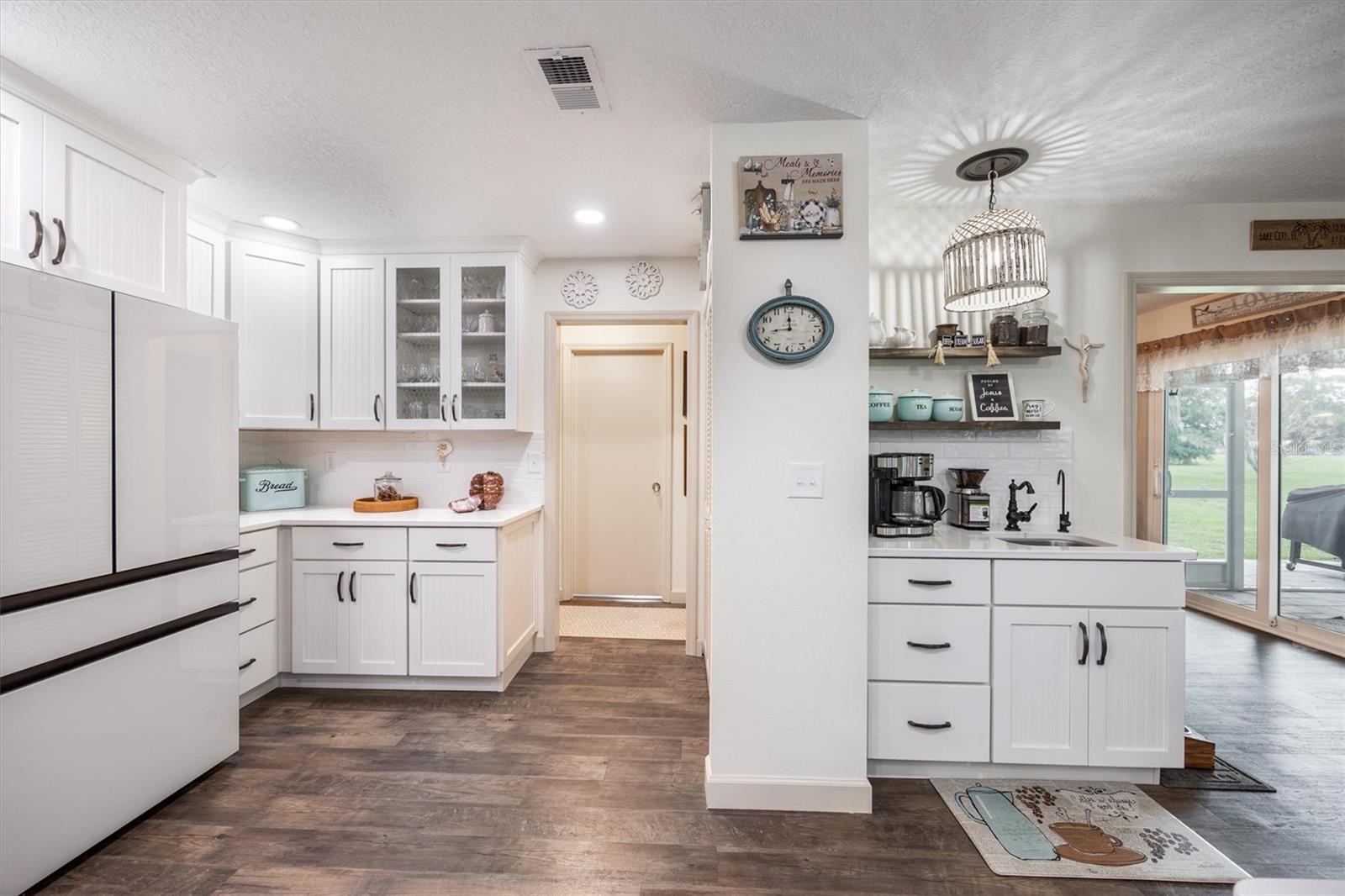 Listing photo id 33 for 1534 Frontier Drive