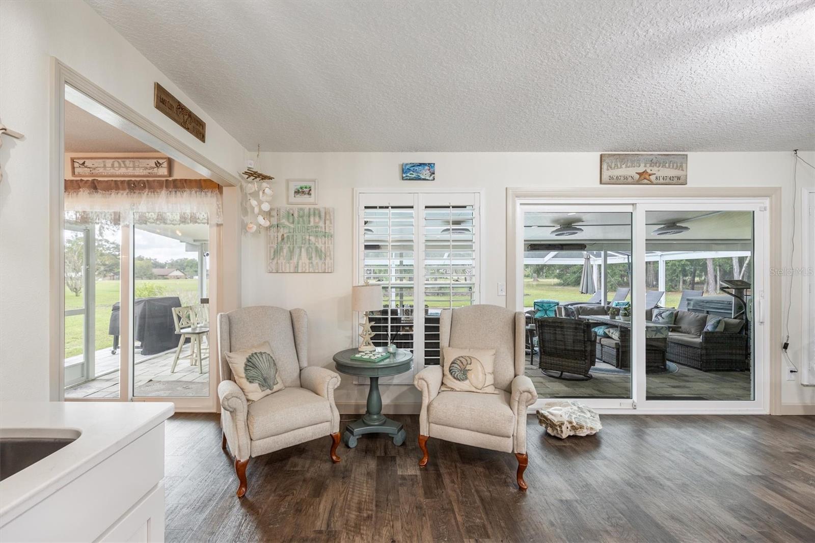 Listing photo id 34 for 1534 Frontier Drive