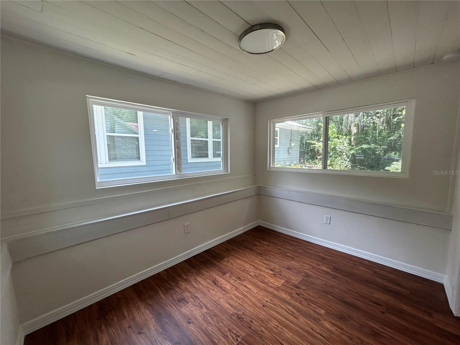 Image 11 of 19 For 1004 7th Avenue