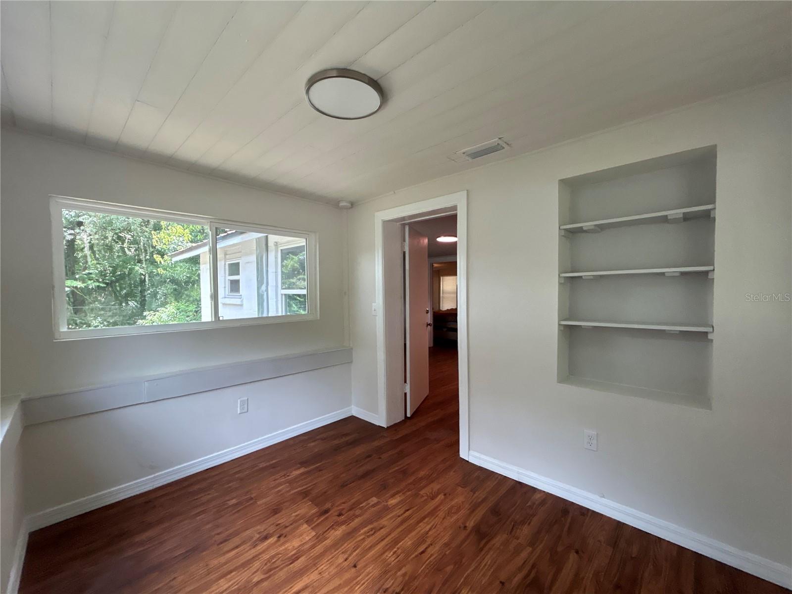 Image 12 of 19 For 1004 7th Avenue