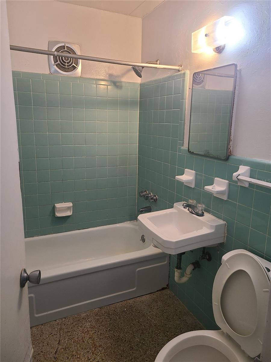 Image 10 of 13 For 1307 6th Street 10