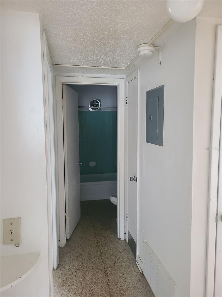 Image 11 of 13 For 1307 6th Street 10