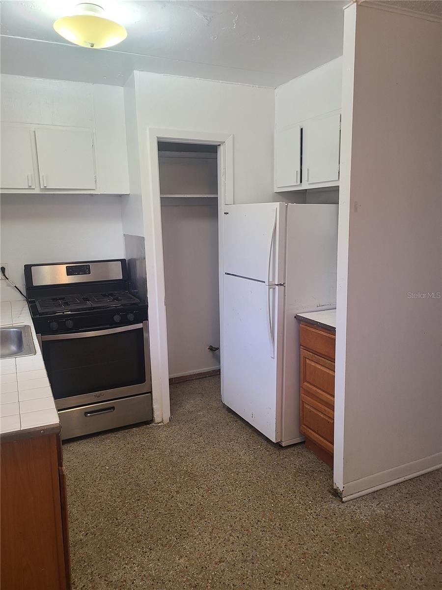 Image 3 of 13 For 1307 6th Street 10
