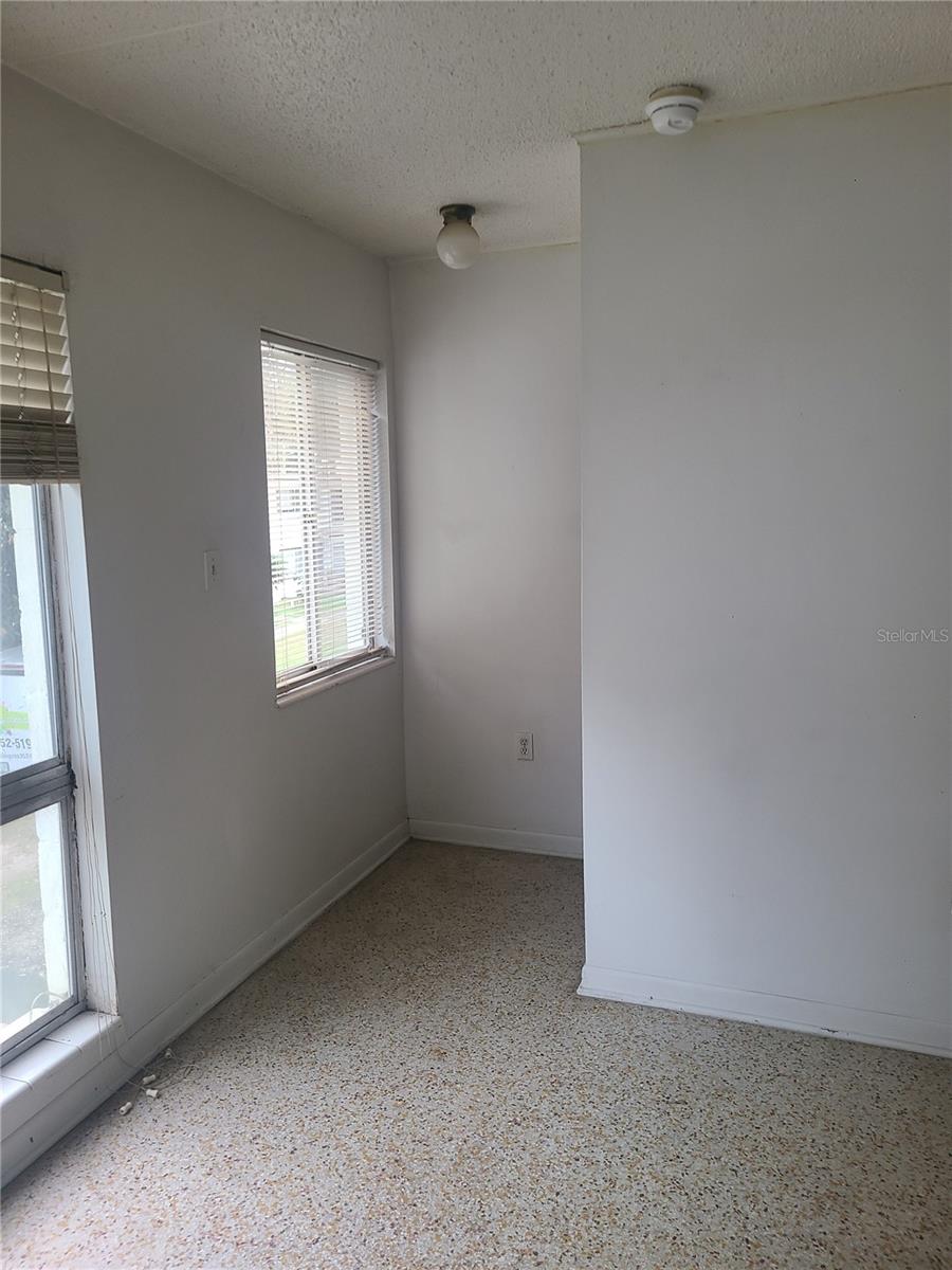 Image 6 of 13 For 1307 6th Street 10
