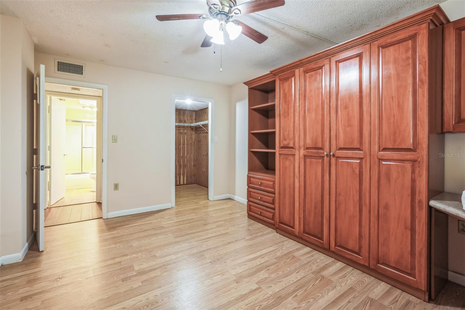 Image 20 of 22 For 1012 Pearce Drive 110