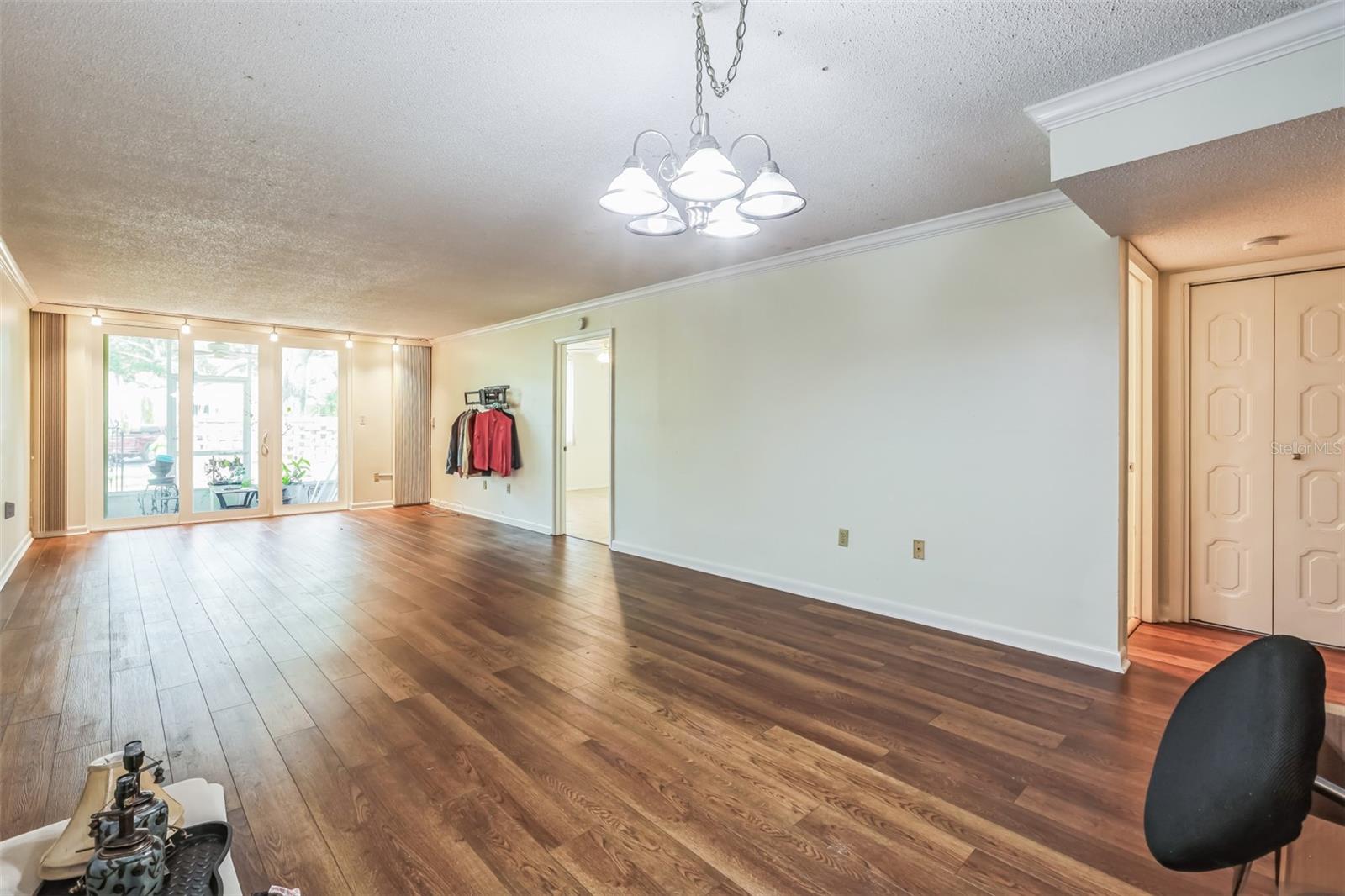 Image 4 of 22 For 1012 Pearce Drive 110