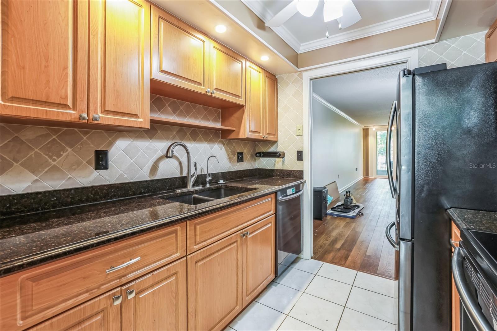 Image 6 of 22 For 1012 Pearce Drive 110