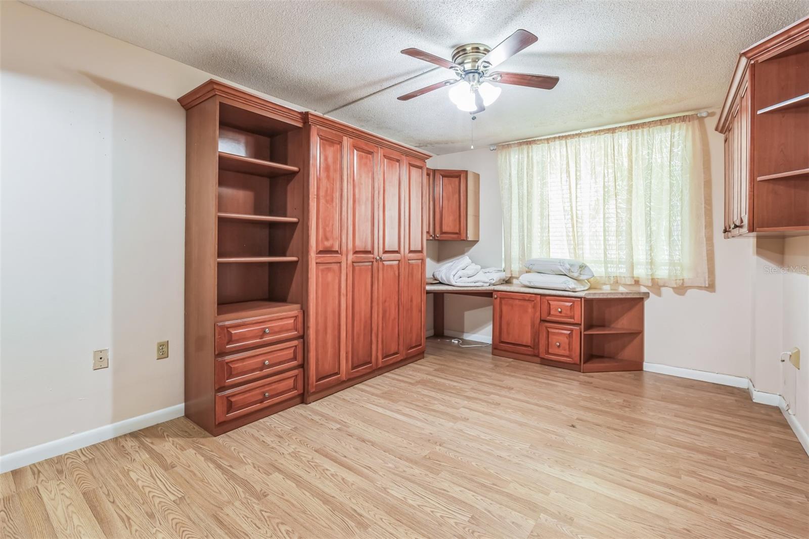 Image 9 of 22 For 1012 Pearce Drive 110
