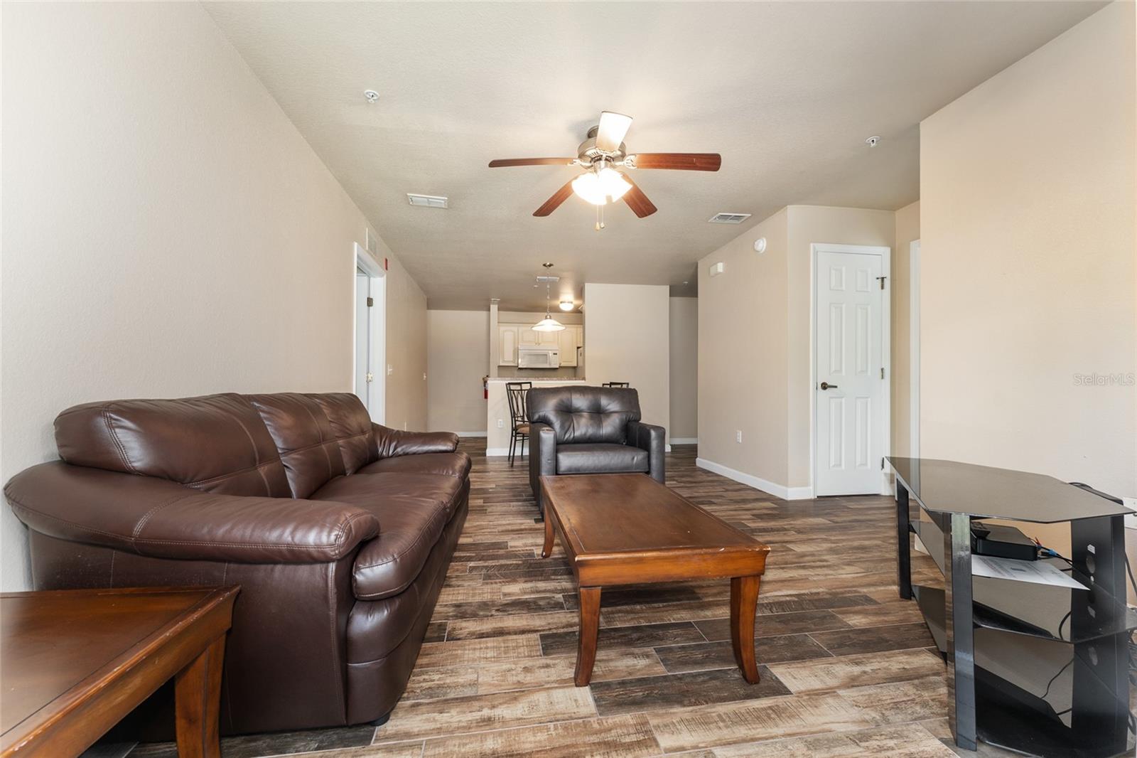Image 10 of 44 For 921 Depot Avenue 212