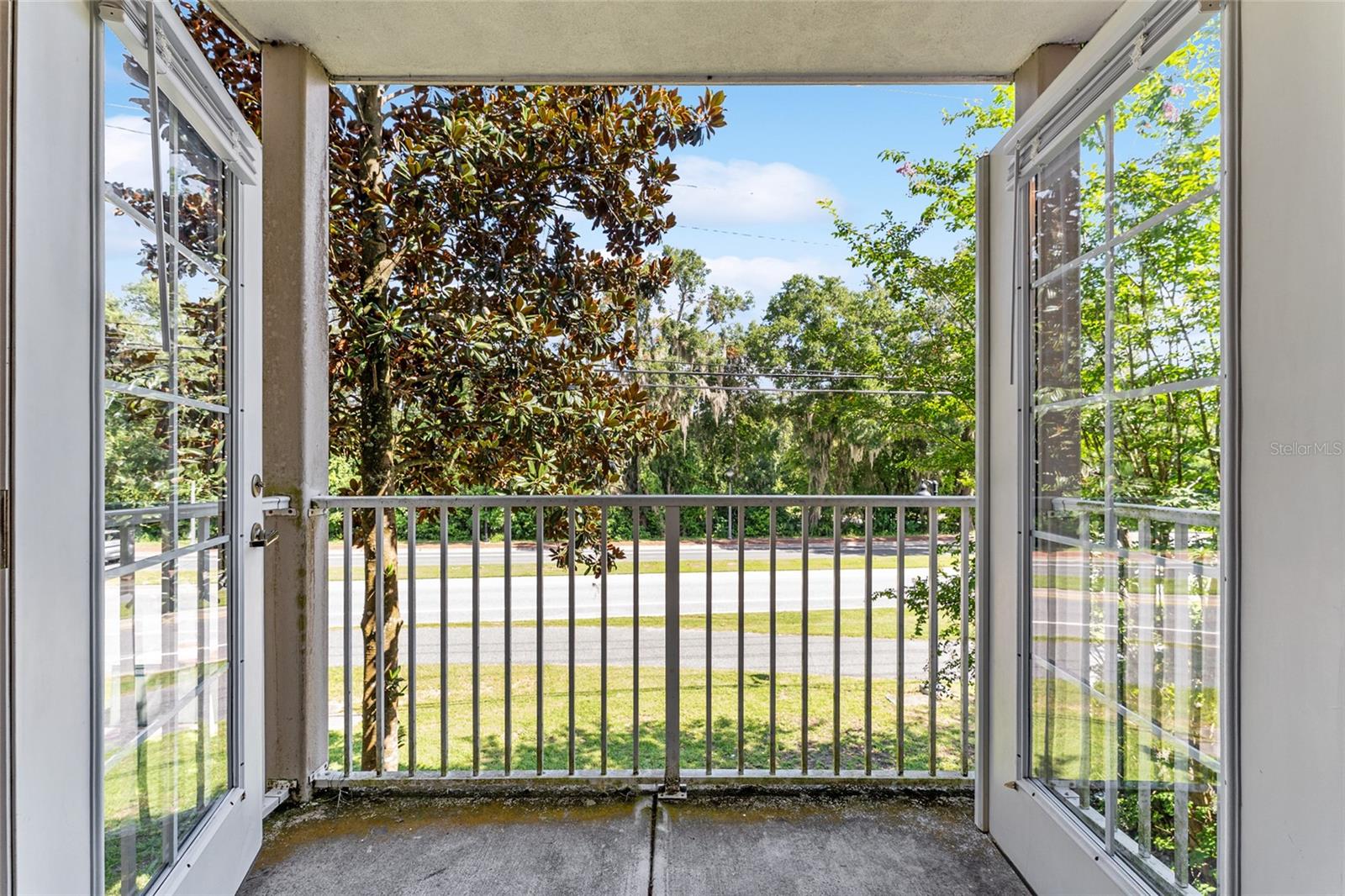 Image 39 of 44 For 921 Depot Avenue 212