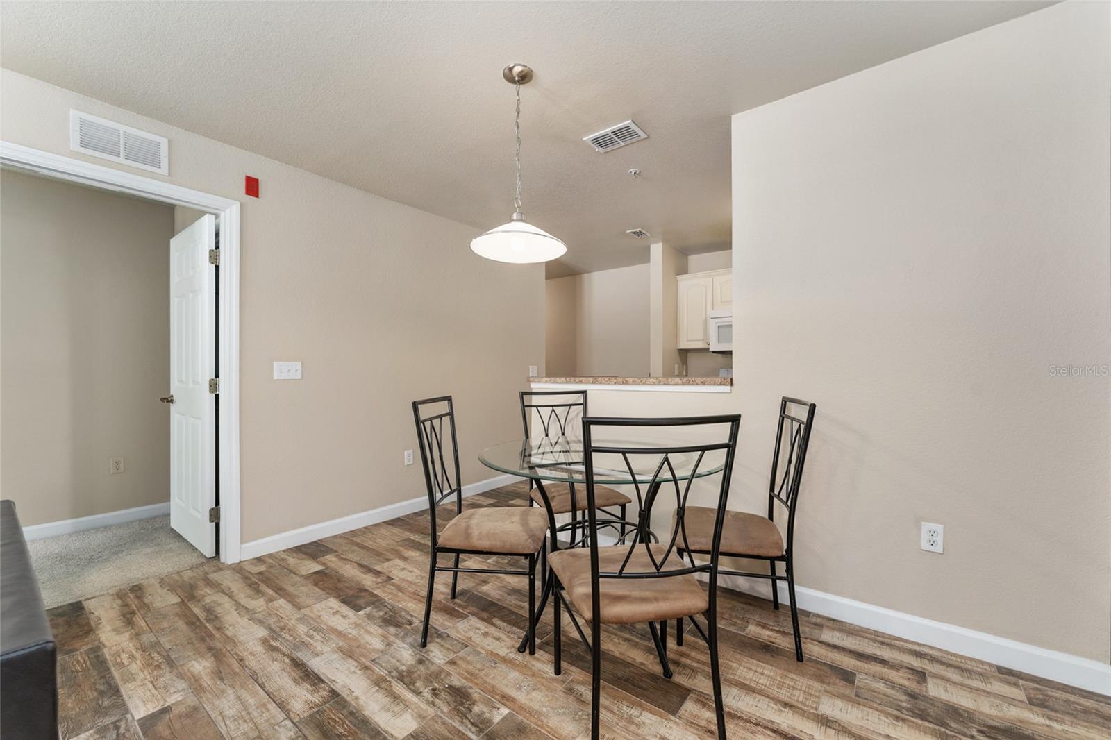 Image 9 of 44 For 921 Depot Avenue 212