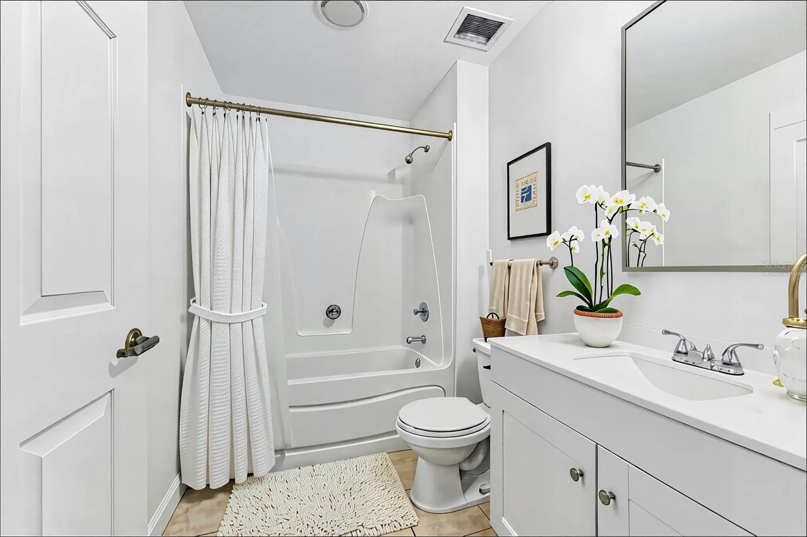Image 10 of 30 For 835 9th Street 104