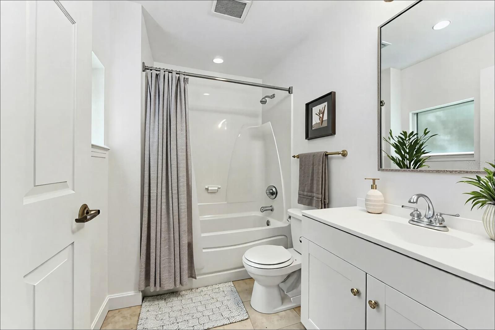 Image 18 of 30 For 835 9th Street 104
